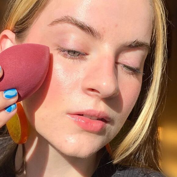 The Original MakeUp Eraser The Sponge - Picture 7 of 13